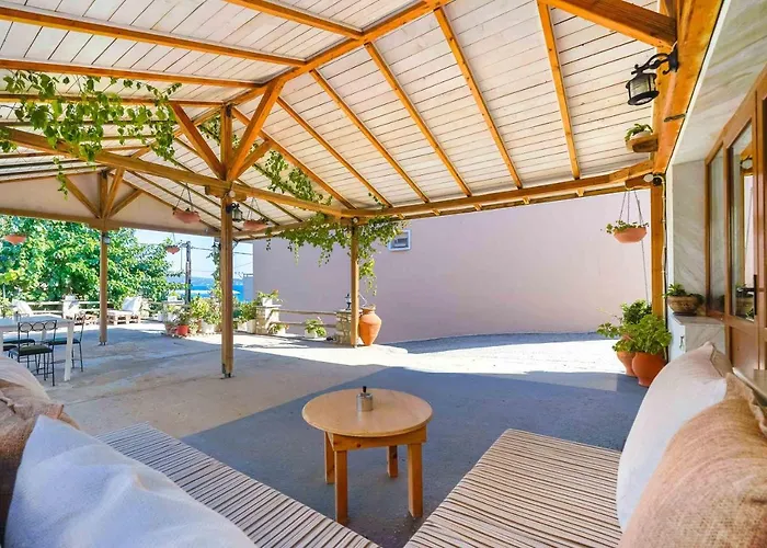 شقة Golden Nest يميناريا